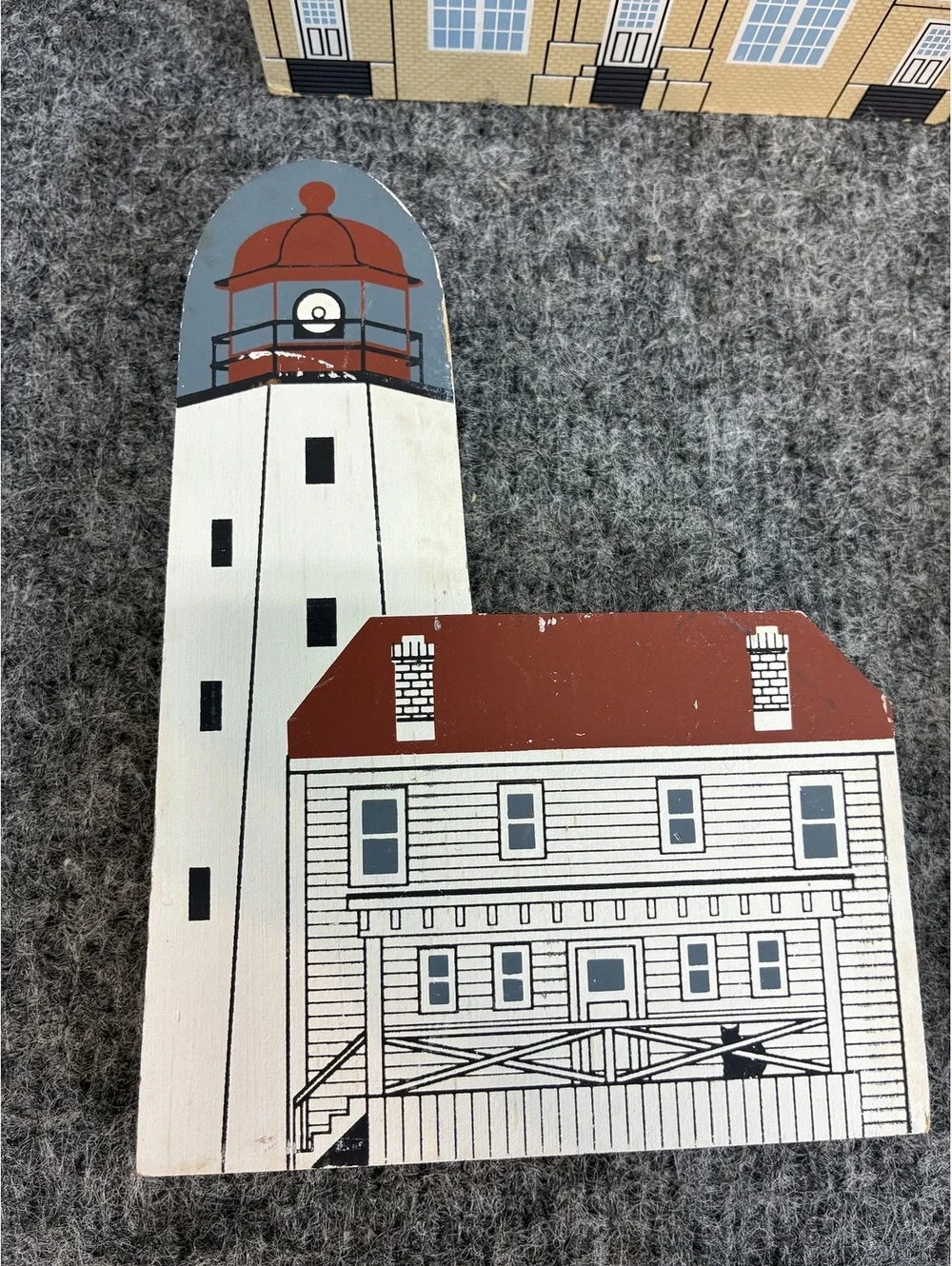 Cats' Meow Collectible Wooden Lighthouse Set 1990 Salem Hook Lighthouse Series